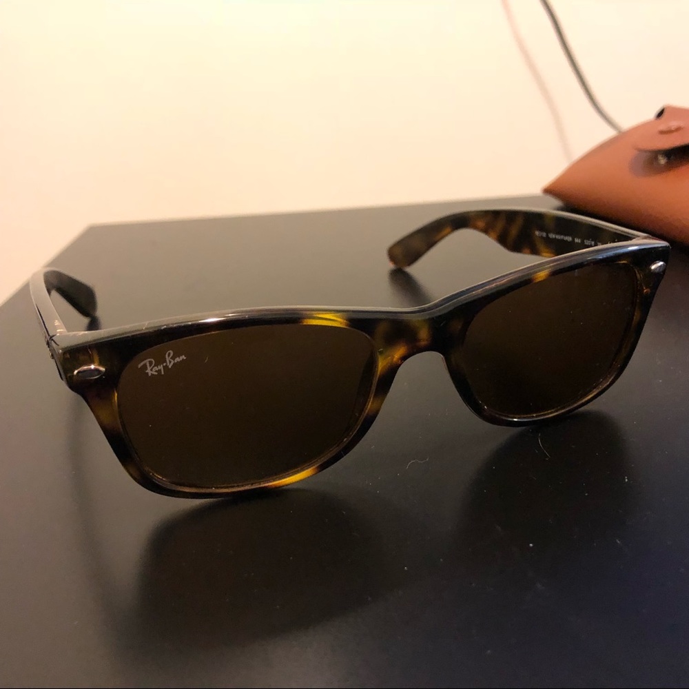 Authentic New Wayfarer Ray-Bans in Tortoise